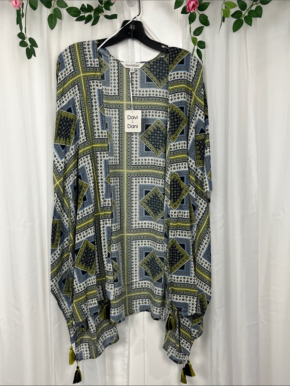 Davi & Dani Kimono M Green White Blue Block Pattern Boxy Fit Lightweight NWT